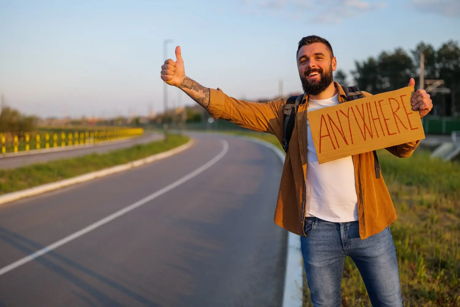 Autostopem przez świat: Bezpieczeństwo i praktyczne wskazówki