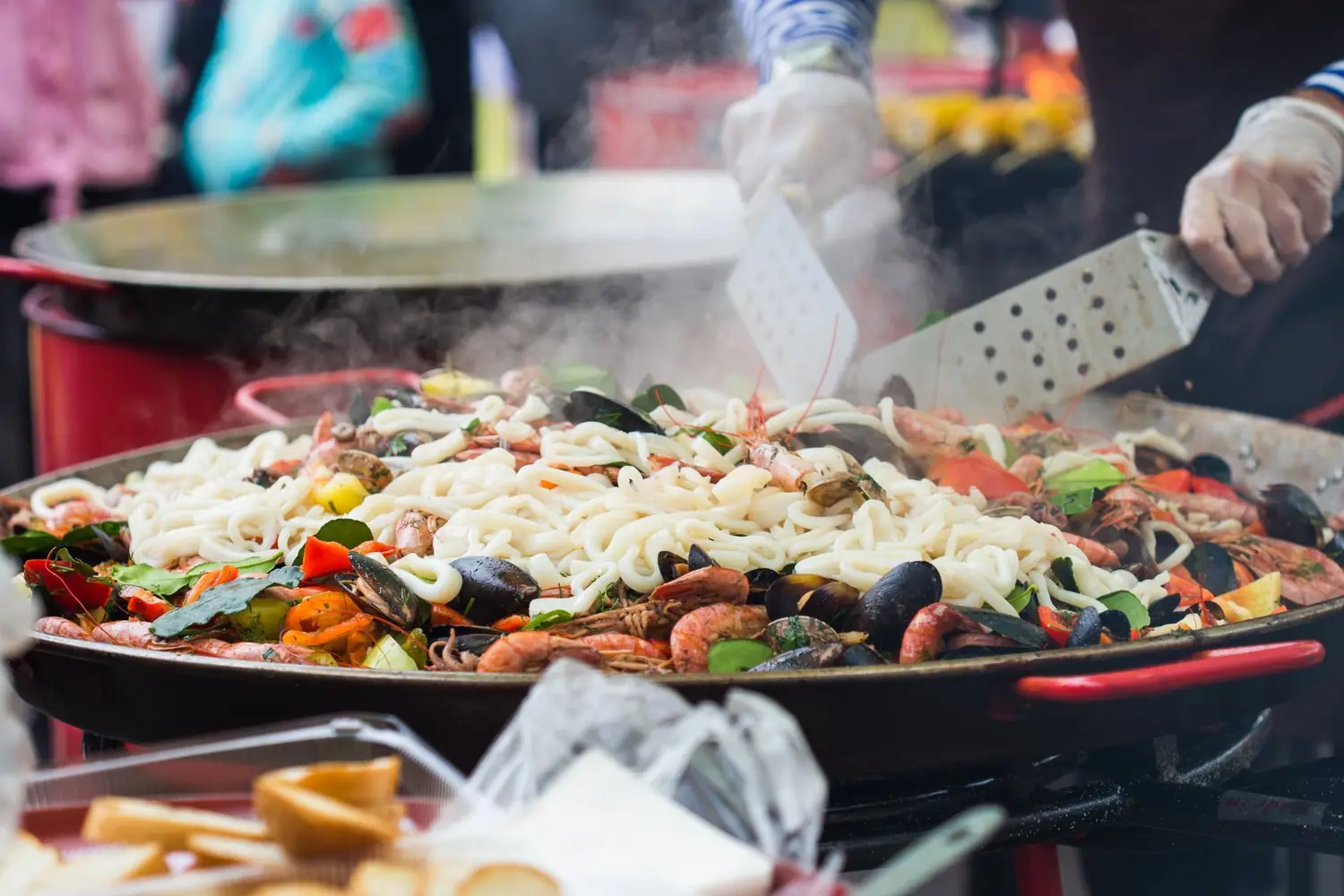 Street food festiwale: Kalendarz najważniejszych wydarzeń kulinarnych