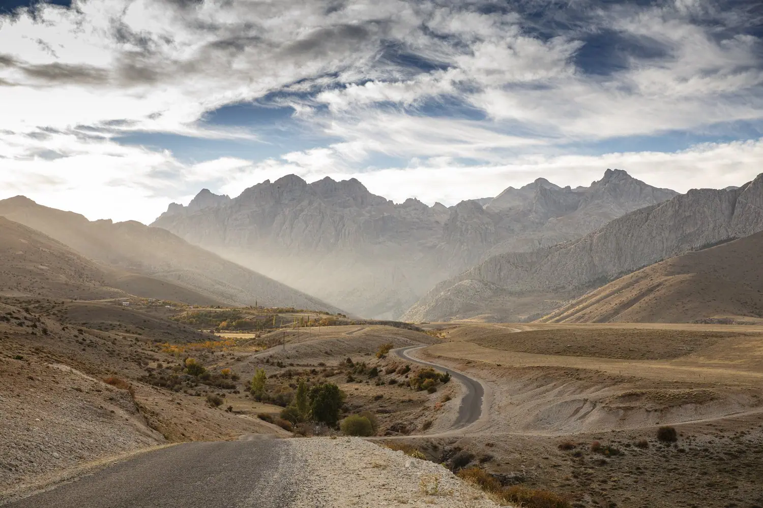 Tadżykistan: Pamir Highway i wysokogórskie jeziora
