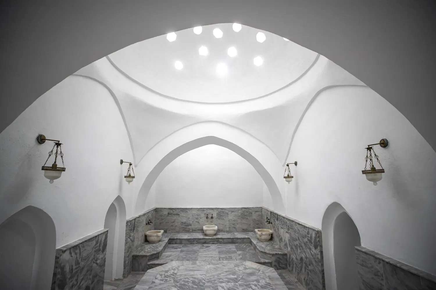 Tradycyjne łaźnie hammam: Rytuały oczyszczające