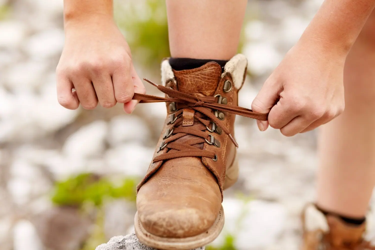 Jak właściwie dobierać obuwie trekkingowe aby uniknąć pęcherzy?